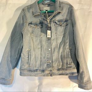 NWT Universal Thread Light a Jean Jacket size L